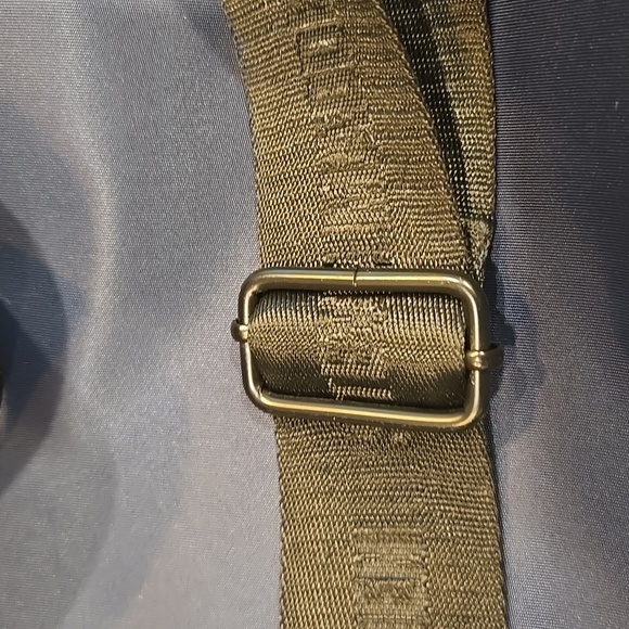 STEVE MADDEN BACKPACK WITH INCLUDED FRONT QUILTED POUCH FOR A TABLET. BLUE/GREY. - Picture 10 of 14